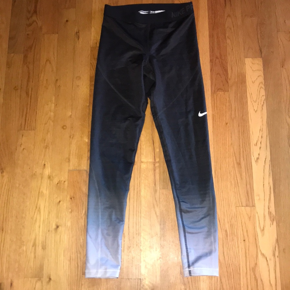 Medium Nike pro hyper warm leggings